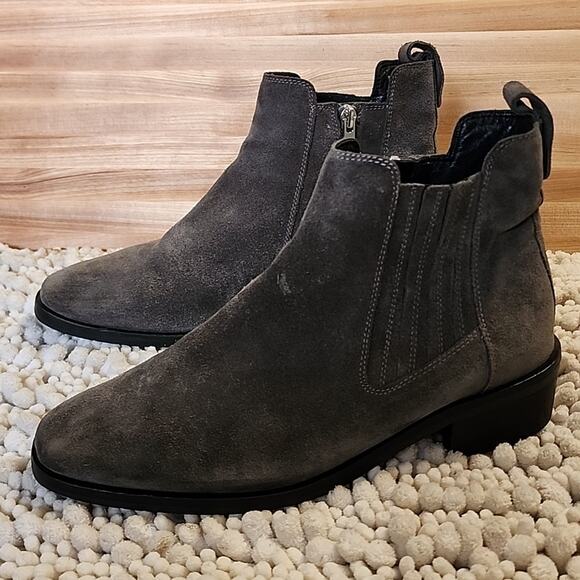 AQUATALIA STYLE CARMIE GREY ZIPPER CLOSURE HEEL BOOTIES WOMAN'S SIZE 9.5 NWOB - Picture 1 of 15